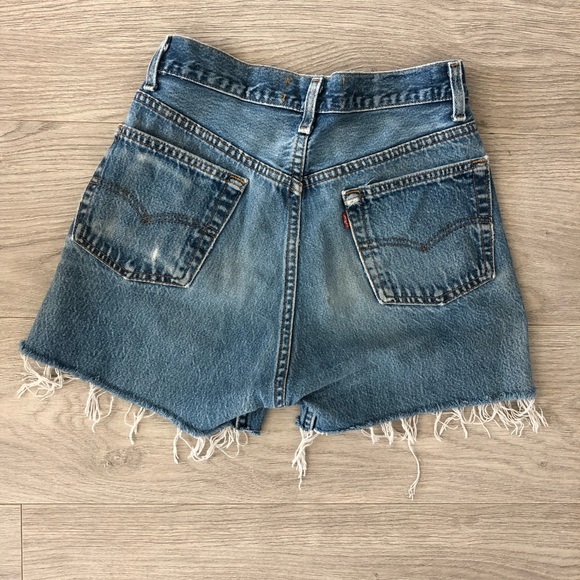 Vintage Levi’s Cross Over Shorts 25 - Picture 1 of 4